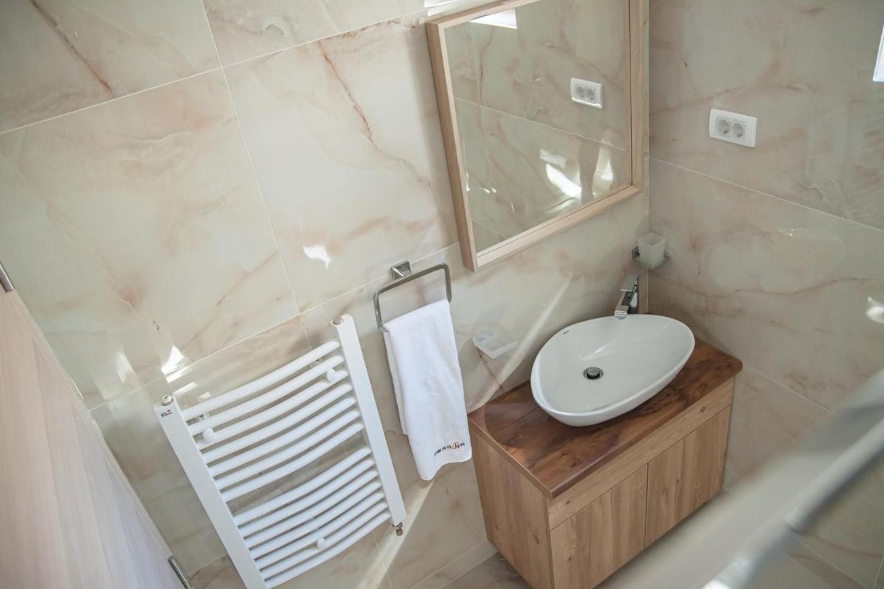 Mehana Apartmani Leskovac  Ngoại thất bức ảnh